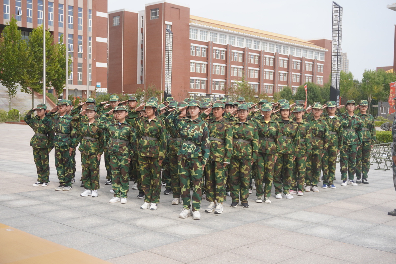 图片4.jpg 图片4.jpg