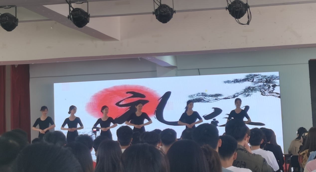 图片14.jpg 图片14.jpg