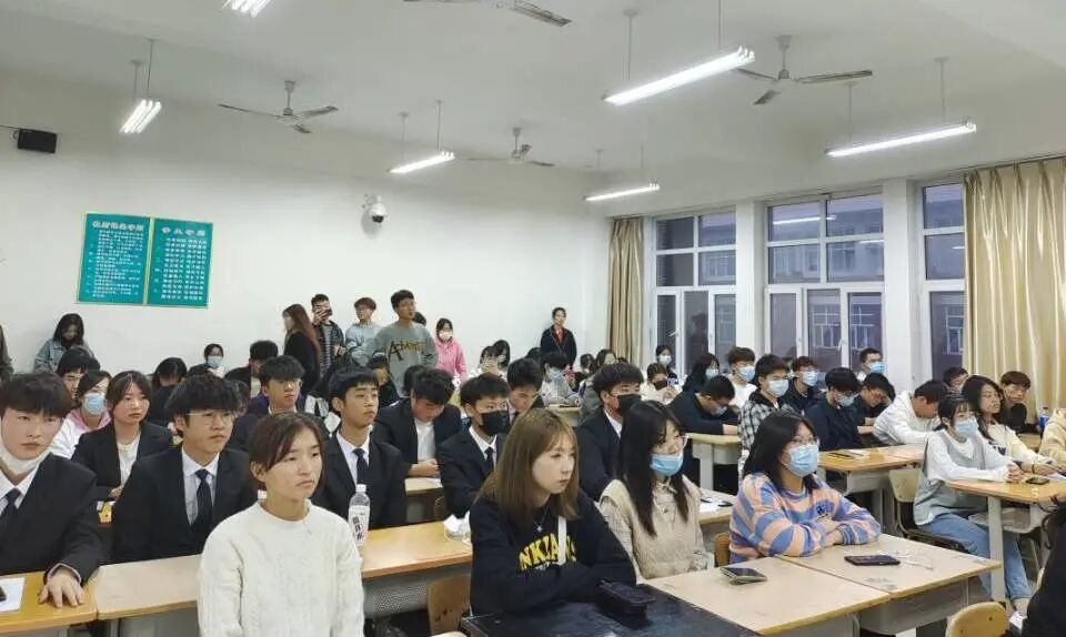 图片28.jpg 图片28.jpg